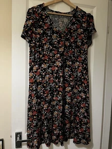 F&F ladies Black Red Orange White Floral Midi Dress Size 18 Casual V Neck Summer - Picture 1 of 5