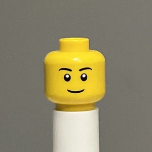 lego minifigure Head / Male Smile - Lego Mini Figure Parts - Lego City - Picture 1 of 1