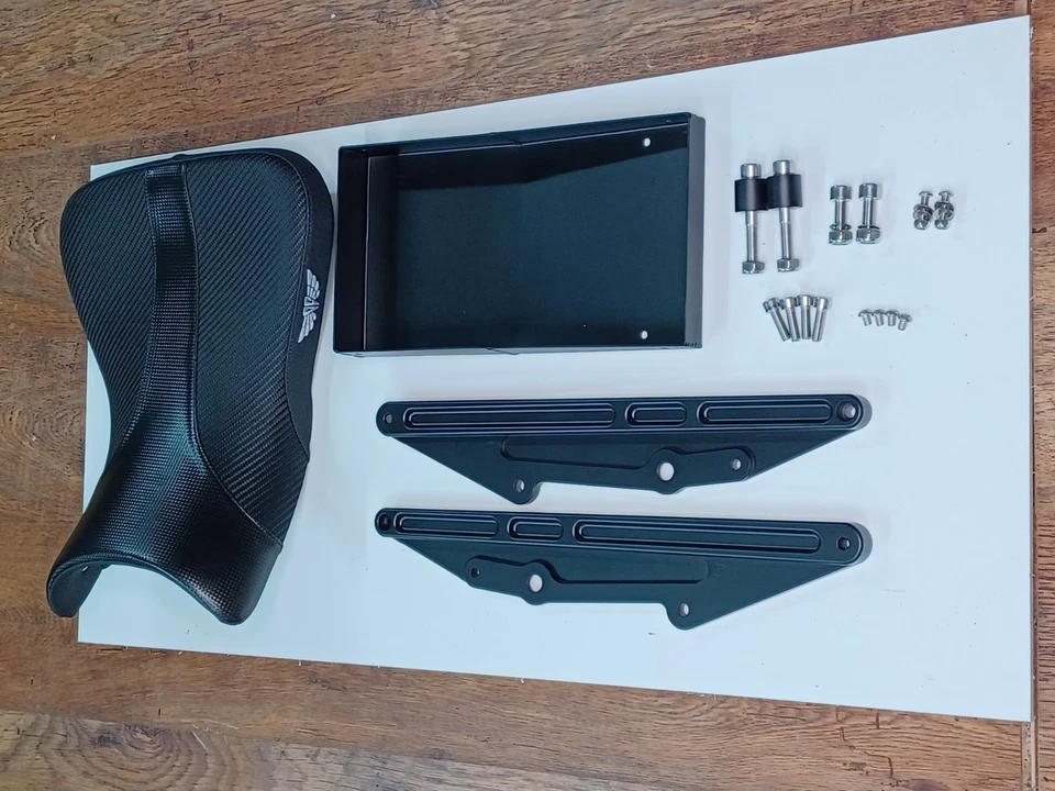 SUZUKI GSX1300R TO GSXR1000 SEAT UNIT CONVERSION - Image 1 of 4