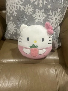 8" Squishmallow Hello Kitty - Strawberry Hello Kitty Hot Topic Exclusive - Picture 1 of 3