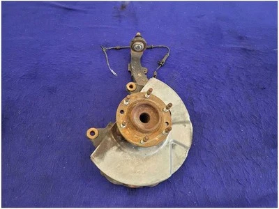 2003-2006 Chevrolet SSR Pickup Truck Driver Front Spindle Knuckle Hub 2682 - Image 1 of 4