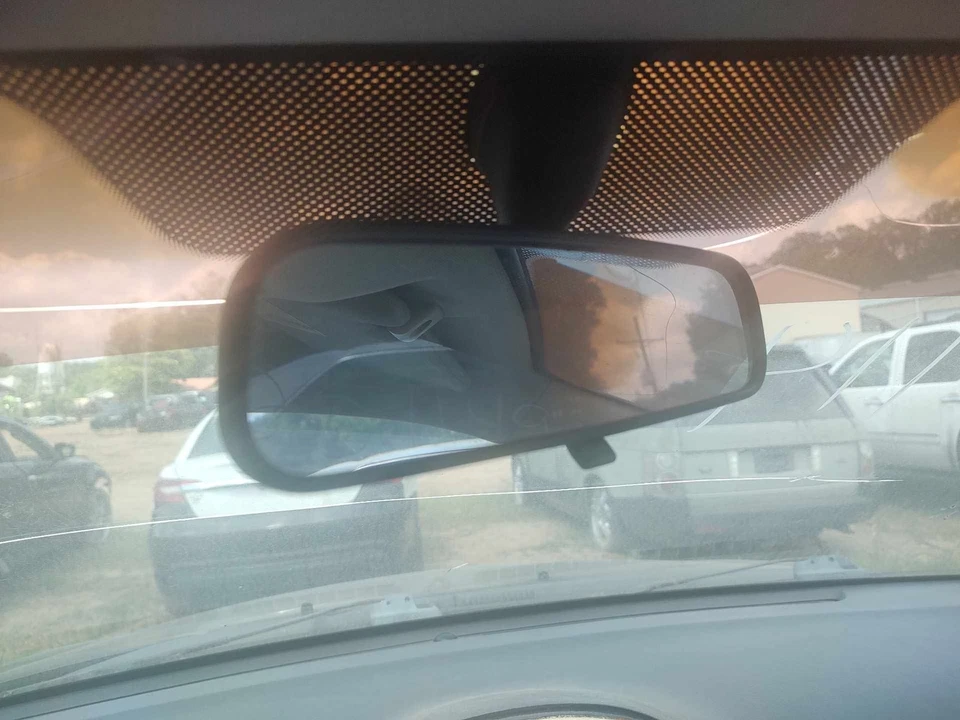 04 05 06 07 08 09 Espejo retrovisor KIA SPECTRA Foto 1 de 1