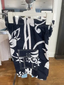 NWT Old Navy Boys Swim Trunks swimsuit Shorts Hawaiian Print size Small 6-7 - Picture 1 of 2