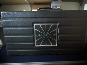 Novatron 600 VR Studio Lighting 3 Strobe/Flash Head Lamp Kit with lots of extras - Picture 1 of 3