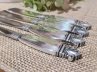 Juego de 4 cuchillos esparcidores de mantequilla de plata esterlina Acanthus de Georg Jensen Foto 1 de 4