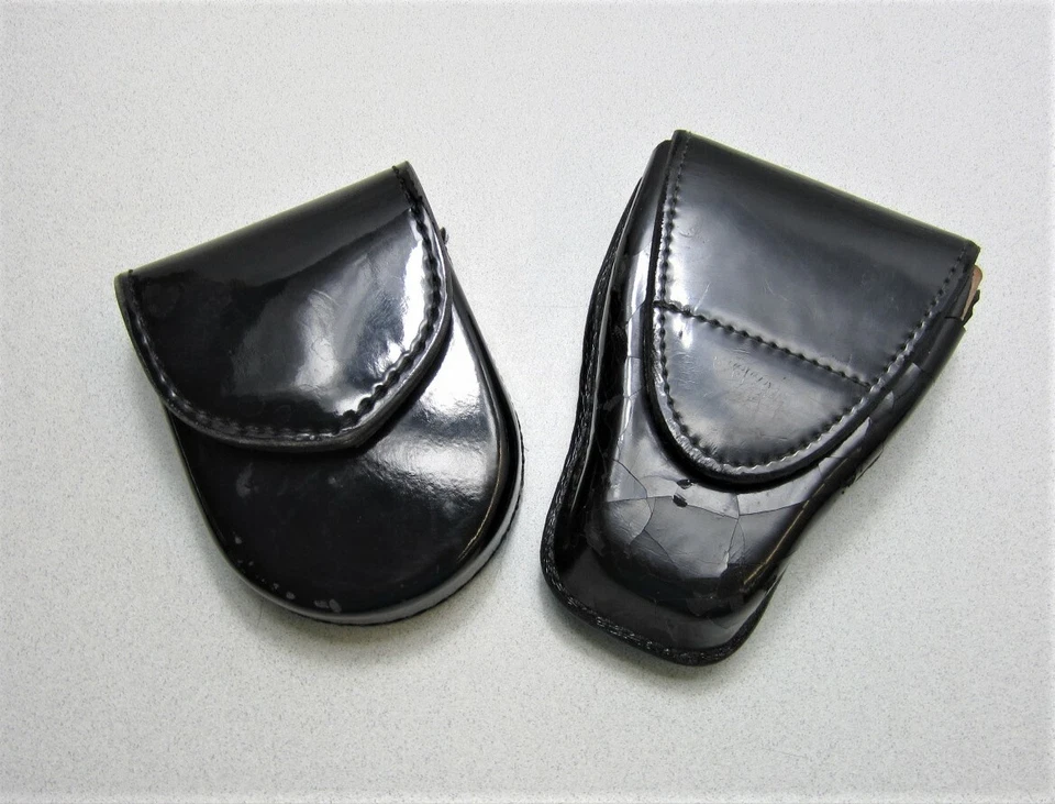 Safariland Handcuff Holders Qty 2 - Image 1 of 4