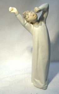 LLADRO DESPERTAR NIÑO BOSTEZANDO 4870 - Imagen 1 de 6