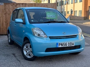 Low mileage, excellent condition, automatic, ULEZ compliant - Picture 1 of 17