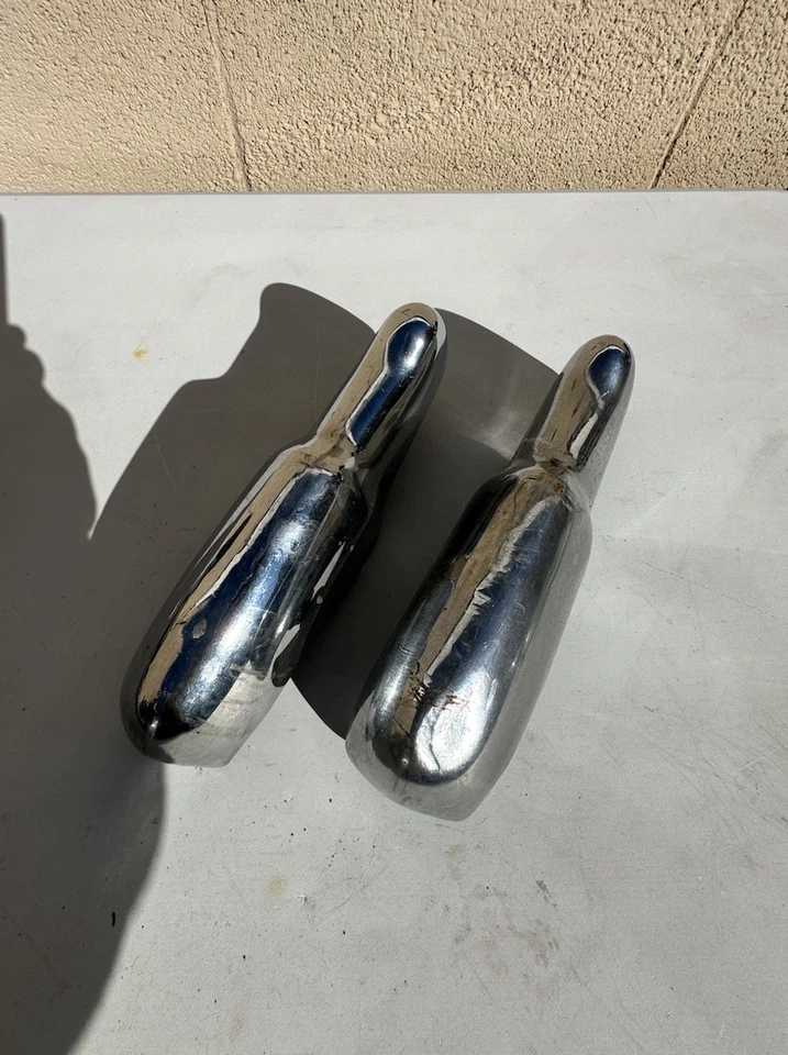 1949-1952 CHEVROLET STYLELINE DELUXE ПЕРЕДНИЙ БАМПЕР ПРЕДОХРАНИТЕЛИ ОРИГИНАЛЬНЫЙ Б/У-(ПАРА) - Изображение 1 из 4