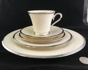 LENOX SOLITARE 5 PIECE PLACE SETTING DINNER SALAD BREAD PLATE TEA CUP & SAUCER - Picture 1 of 2
