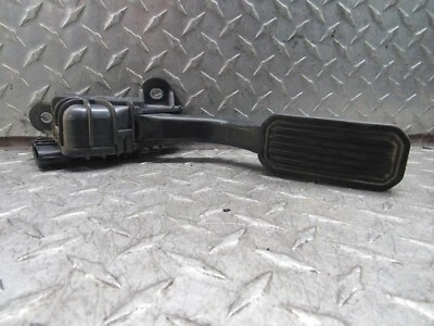 2006 TOYOTA SEQUOIA ACCELERATOR GAS PEDAL - Image 1 of 4