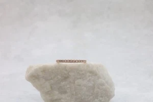 10k Rose Gold Diamond Band, Size 7.25 - 1.6g - Picture 1 of 7