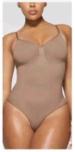 SKIMS Seamless Sculpt Shapewear Bodysuit Barbie Hot Chocolate  XXS/ XS NWOT - Picture 1 of 2
