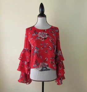 Taglia: M GLAMOROUS Petite top floreale maniche a strati scollo a scoop donna  - Foto 1 di 12