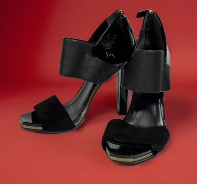 Gucci Black Patent Leather Sandals Heels Back Zip Open Toe Ankle Strap 38 - Image 1 of 4