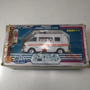 Transformers Diaclone One Box Ambulance Type Car Robo Robot Ratchet No.4 - Picture 1 of 10
