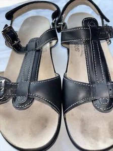 SAS Women’s Black Buckle Sandals Leather Comfort Footbed Size 9.5 M Walk Shoes - Picture 1 of 6