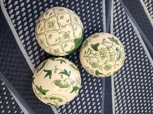 Lot of 3 Green & Ivory Chinoiserie Asian Ceramic Porcelain 3-3.5” Carpet Ball - Picture 1 of 17
