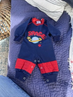 Mameluco vintage Healthtex talla 3 meses aplique estrellas planeta espacial EE. UU. MCM niños Foto 1 de 4