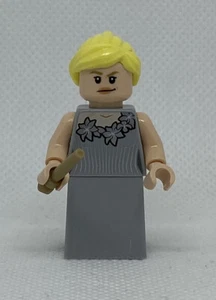 NEU LEGO Fleur Delacour Kleid Harry Potter Uhrturm 75948 Minifigur Figur - Bild 1 von 6
