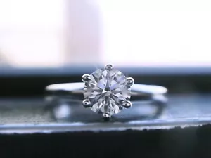 TIFFANY & CO PLATINUM 0.40CT VS1/G DIAMOND ENGAGEMENT RING SIZE 5.5 - Picture 1 of 15