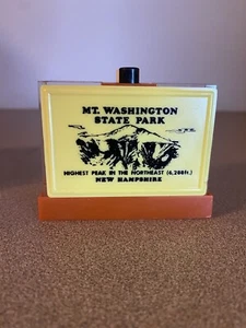 Vintage Mt Washington Souvenir Plastic Salt and Pepper Shaker - Picture 1 of 8