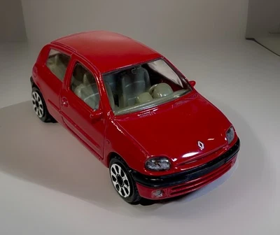 Renault Clio 1:43 Modellauto Burago Rot - Bild 1 von 4