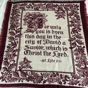 Weihnachten Vintage Decke St. Luke 2:11 Burgunderrot & Beige 56” X 50”  - Bild 1 von 12