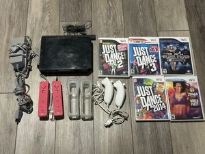 Nintendo Wii Console with Games Just Dance Lot Bundle w/ 2 Pink Controllers - Picture 1 of 7