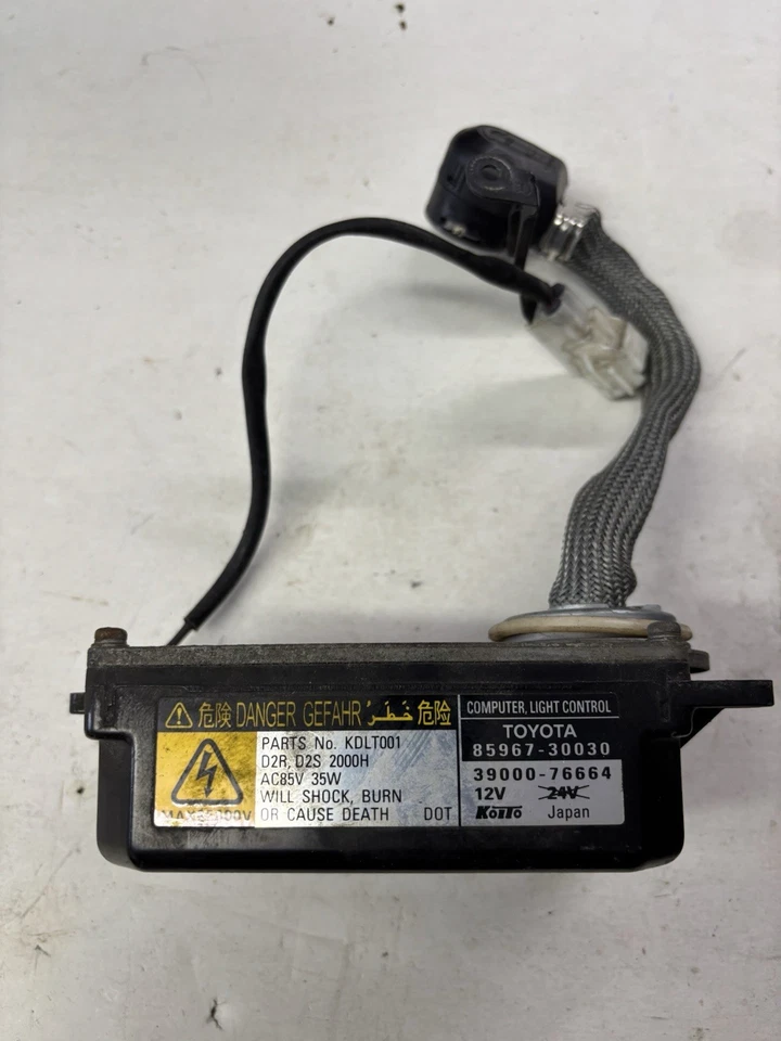 LEXUS GS300 GS400 GS430 Xenon HID Ballast 1998-2005 USED (85967-30030) - Image 1 of 1