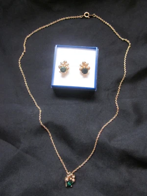 Grossular, dunkelgrüner echter Granat Anhänger und Ohrringset mit Granat - Bild 1 von 4