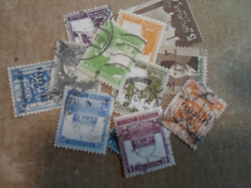 Lote de colección 12 sellos diferentes de Palestina Foto 1 de 1