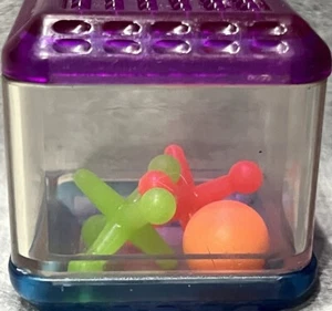 Vintage Fisher Price Peek A Boo interaktive Blöcke sensorische Hampelmänner & Ball - Bild 1 von 6