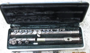 Selmer Bundy USA Flute with Case Serial Number 273251 - Read - Picture 1 of 12