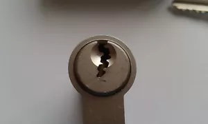 METAL X6V/V-Perfil Seguridad Cilindro Cerradura Con 4 Llaves - Imagen 1 de 4