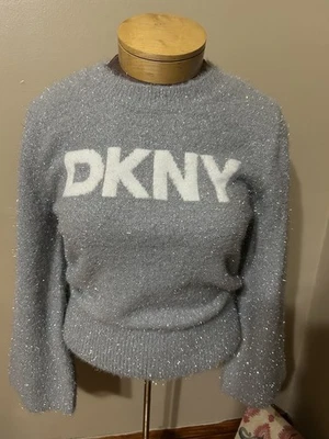 Suéter Top DKNY Jeans Plateado Brillante Tejido Difuso Manga Larga M Foto 1 de 4