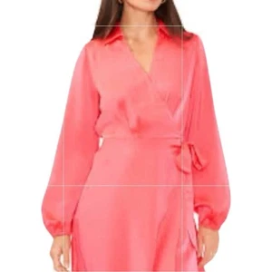 Vince Camuto Natural Connection Satin-Kleid rosa koralle vorne zum Binden Gr. XL neu - Bild 1 von 6