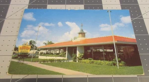 Howard Johnson's Restaurant a Landmark For Hungry Americans Postcard - Picture 1 of 2