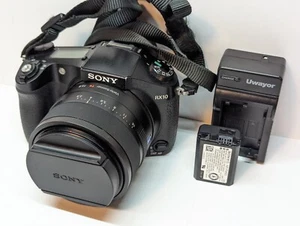 Sony DSC-RX10 Cybershot 20.2 MP Digital Camera with Built-in Telephoto Zoom Lens - Picture 1 of 8