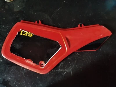 Aprilia Tuareg 125 1985-1986 - Fianchetto Destro posteriore - Immagine 1 di 2