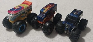 Hot Wheels Monster Jam Die Cast 1:64 Lot Of 3 Delivery Van,VW Bus, Sonuva Digger - Picture 1 of 7