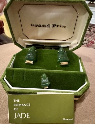 Juego de gemelos y tachuelas de corbata de Buda Swank dinastía jade verde metal tono dorado vintage Foto 1 de 4