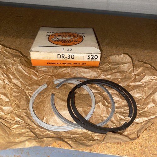 Wisconsin Vintage Nos DR-30-S10 Ring Set .020 Oversize For Models AKN ...