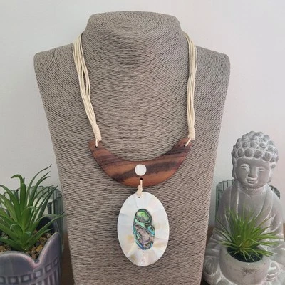 Vintage Necklace Bohemian Oval Abalone Shell Pendant Brown Wood Hippy Boho  - Image 1 of 4