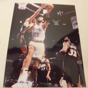 Foto firmada de 8x10 de Vlade Divac #21 de los Kings de la NBA - Imagen 1 de 5
