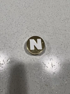 Crocs Schuhe Clips Charm Gold Buchstabe "N" Schmuck Dekor abnehmbar kostenloser Versand - Bild 1 von 2