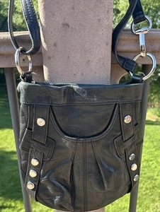 B Makowsky Handtasche Schultertasche schwarz weiches Leder silber Nieten - Bild 1 von 8