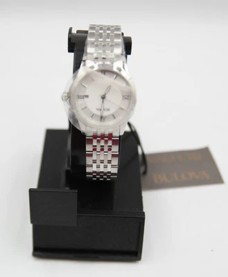 Женские кварцевые часы Bulova с римскими цифрами серебро нержавеющая сталь 28 мм 96M151 - Изображение 1 из 4