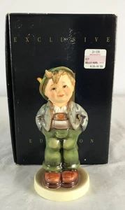 1989/90 Collectors' Club Goebel Hummel Figurine 5.5 inches "Hello World" #429 - Picture 1 of 10