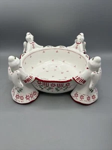 Temptations Christmas Angel 1.5 Quart Decorative Bakeware Centerpiece - Picture 1 of 16